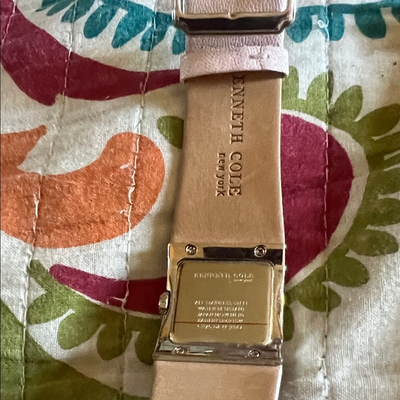 Kenneth Cole Blush Pink Women's Watch Set - Picture 3 of 7